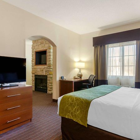 Comfort Suites Stevensville – St. Joseph Buitenkant foto