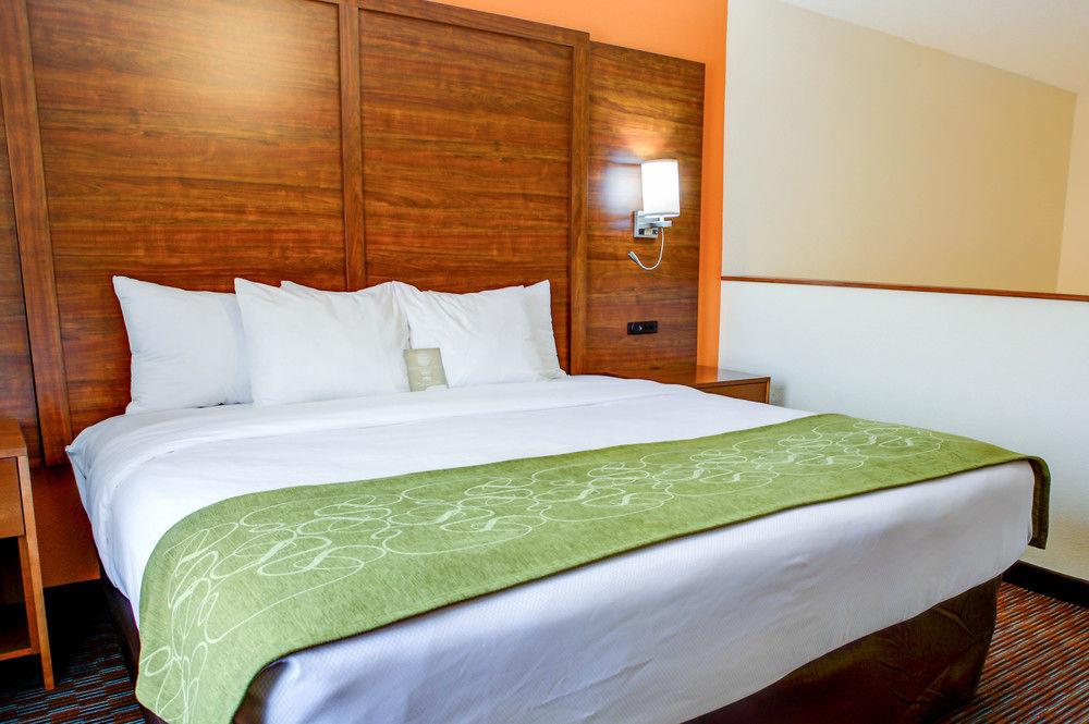 Comfort Suites Stevensville – St. Joseph Buitenkant foto