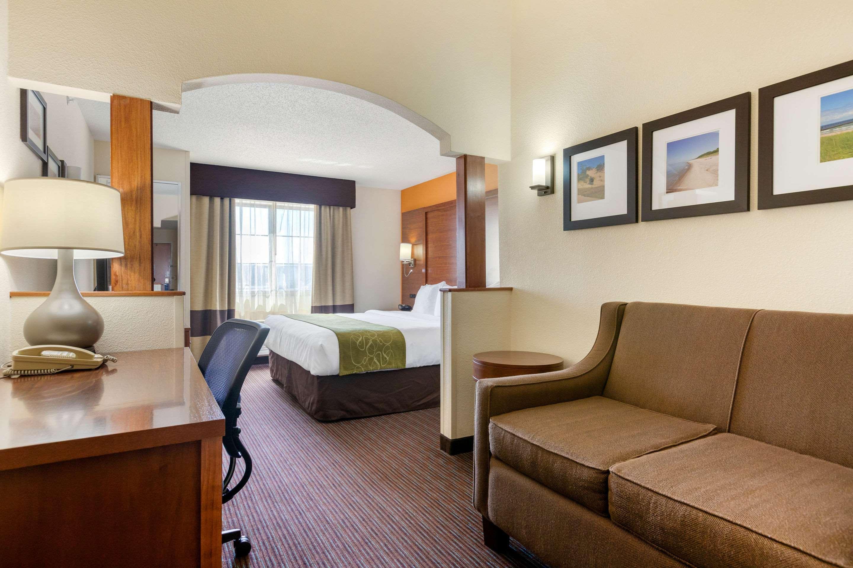 Comfort Suites Stevensville – St. Joseph Buitenkant foto