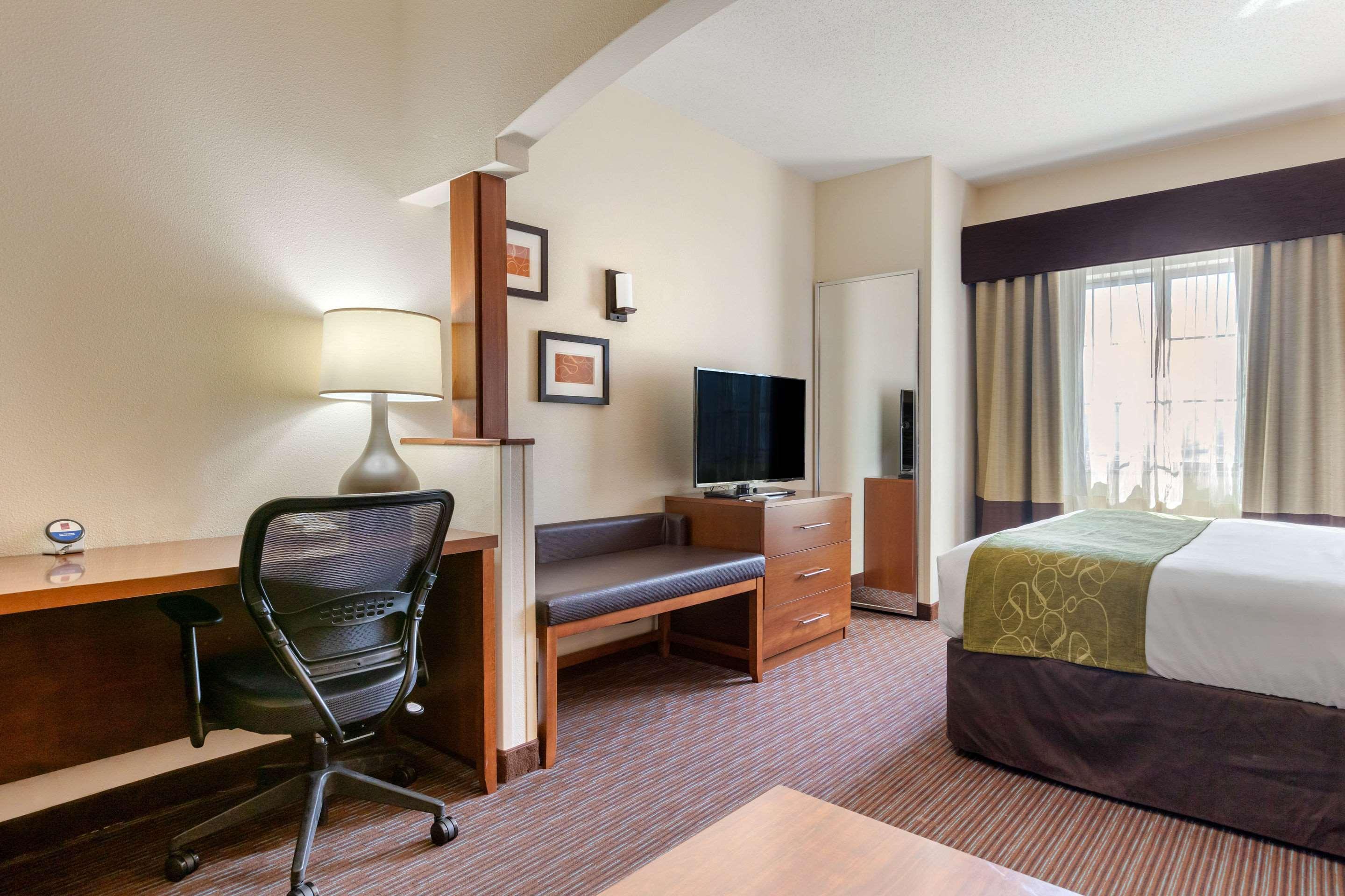 Comfort Suites Stevensville – St. Joseph Buitenkant foto