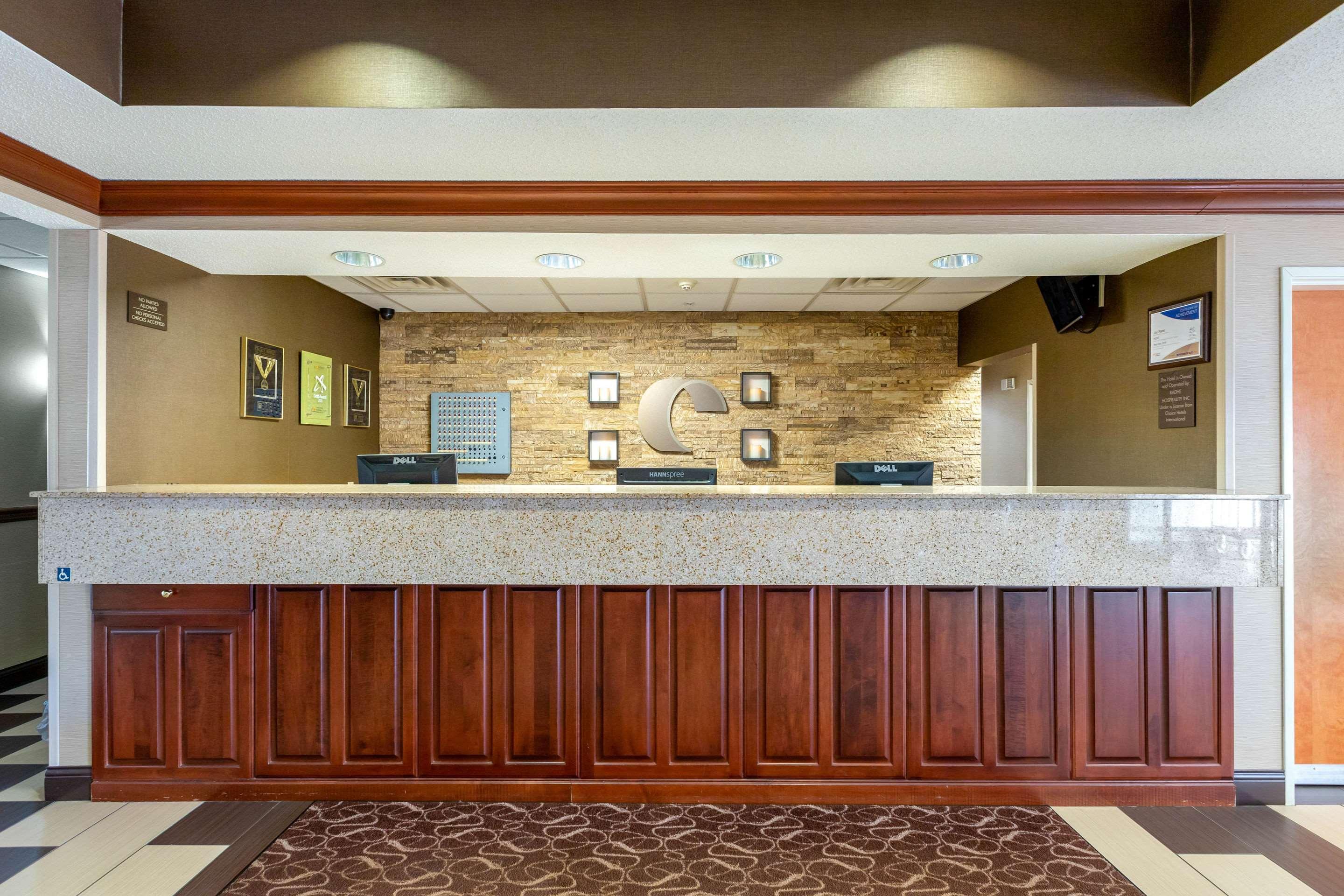 Comfort Suites Stevensville – St. Joseph Buitenkant foto