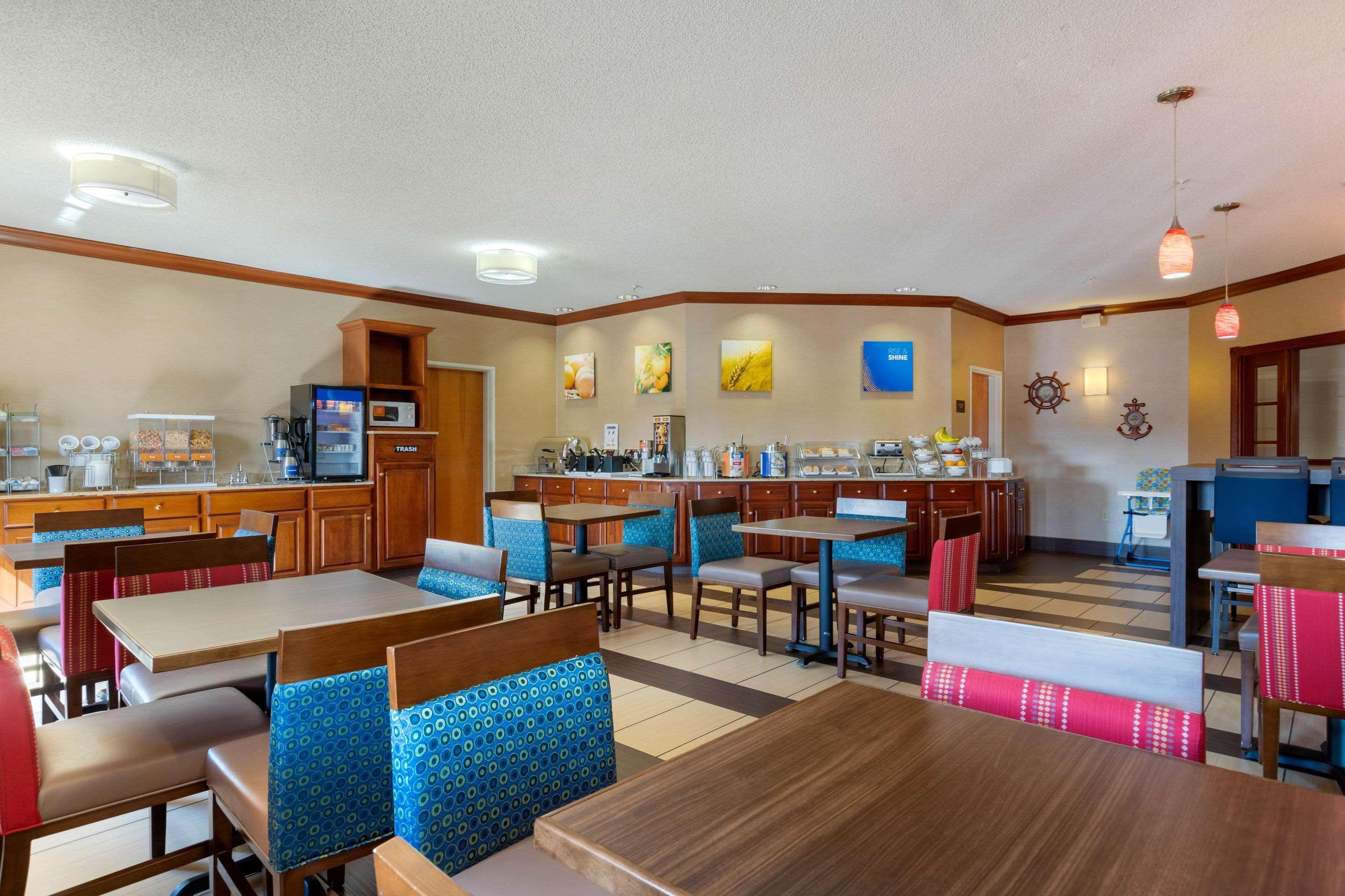Comfort Suites Stevensville – St. Joseph Buitenkant foto
