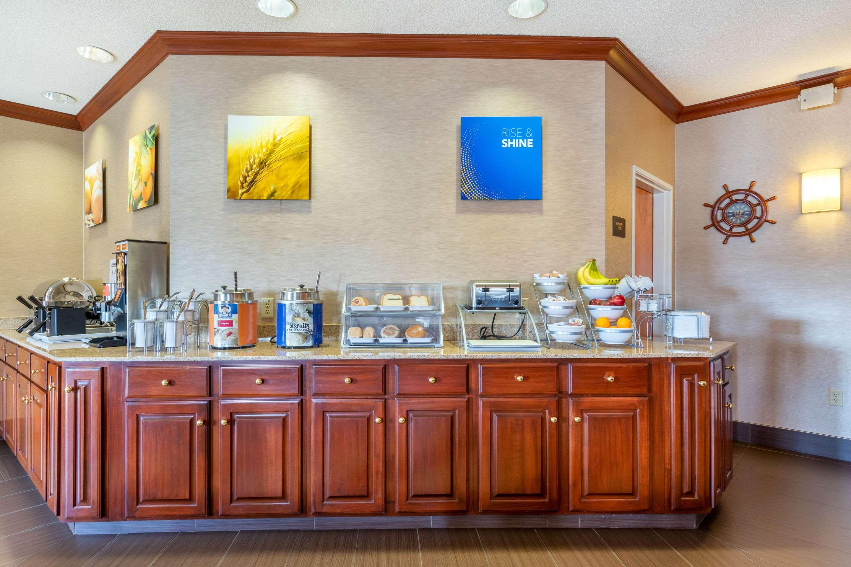 Comfort Suites Stevensville – St. Joseph Buitenkant foto