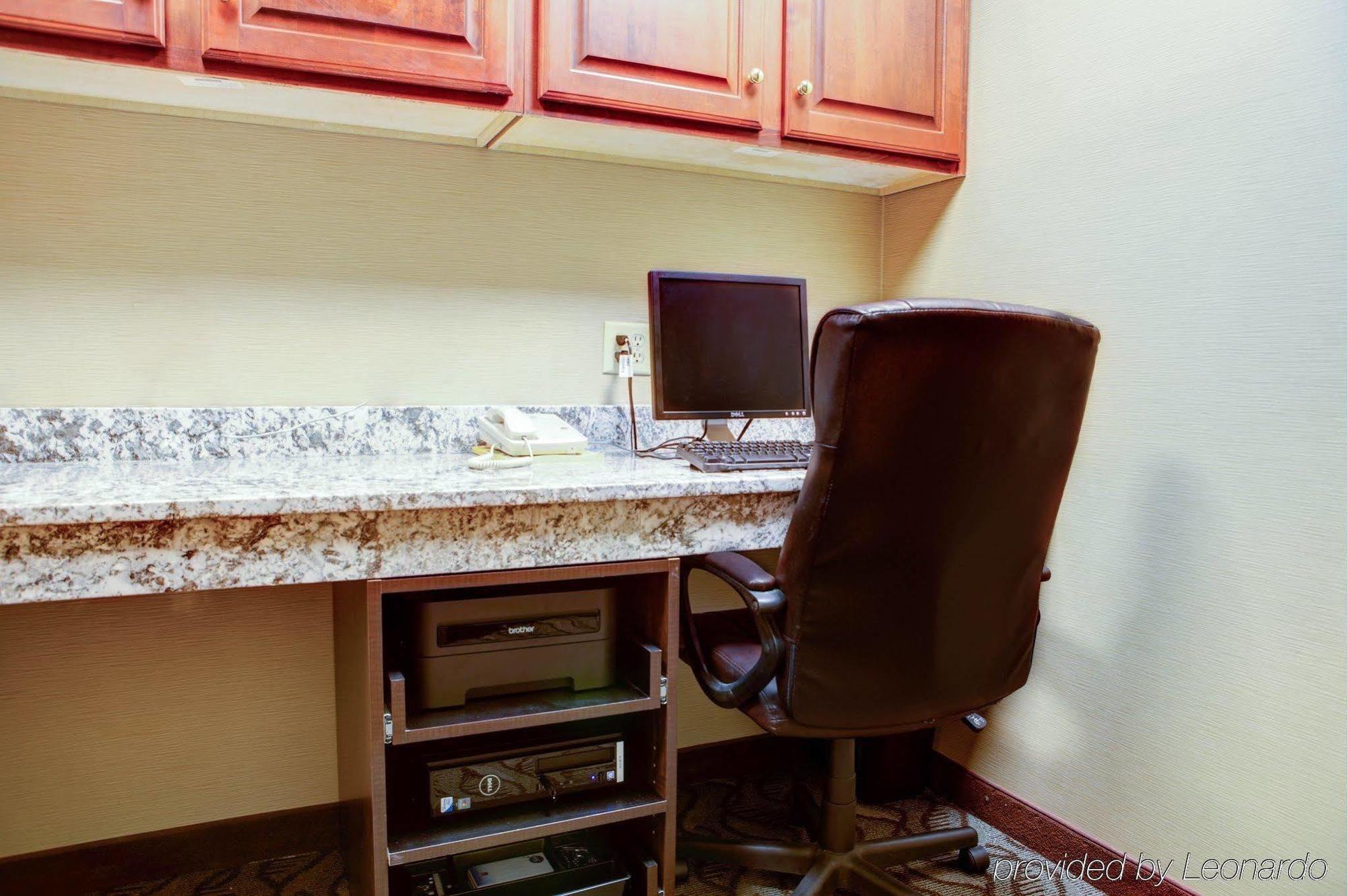 Comfort Suites Stevensville – St. Joseph Buitenkant foto